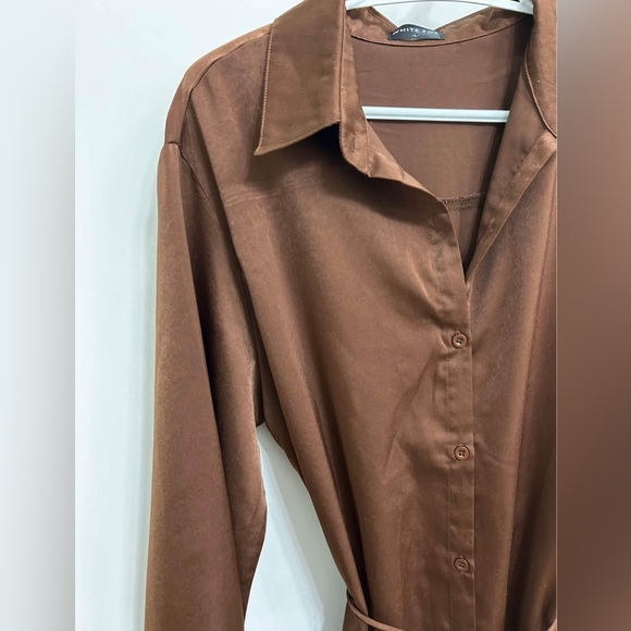 White fox mini dress (satin) - Picture 4 of 4